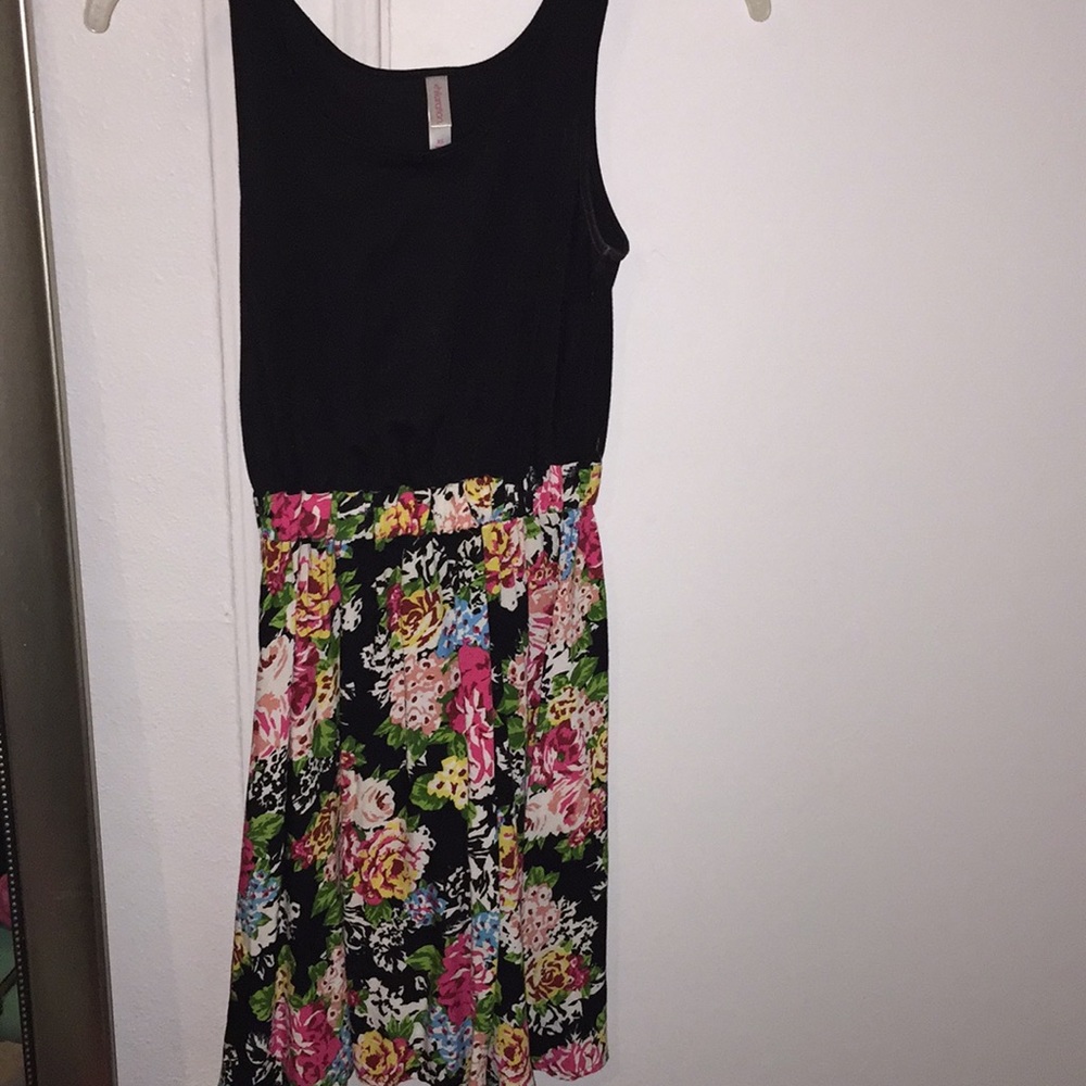 A dress that can be worn on casual occasions.